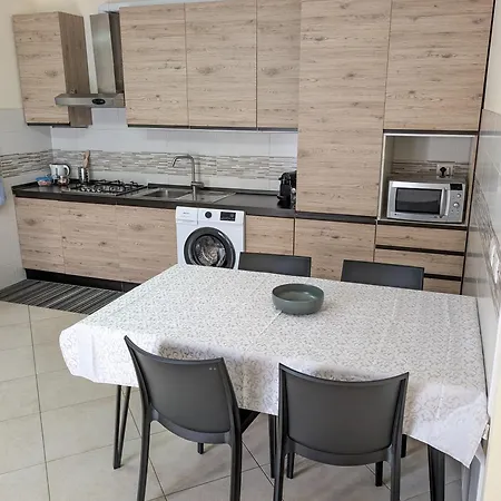 Tra Cielo E Bosco דירה