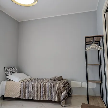 Tra Cielo E Bosco דירה *